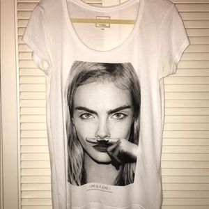 Cara Delevingne T-Shirt
