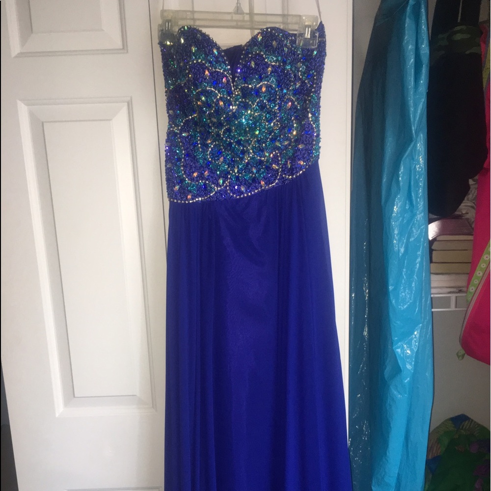 Terani Formal Gown