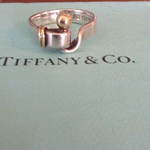 Authentic Tiffany hook and eye ring sz 6.25