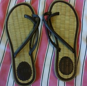 Women's flip flop sandals