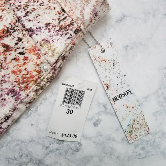 X SOLD X NWT Hudson Amber Frey Hem Shorts - Picture 3 of 7