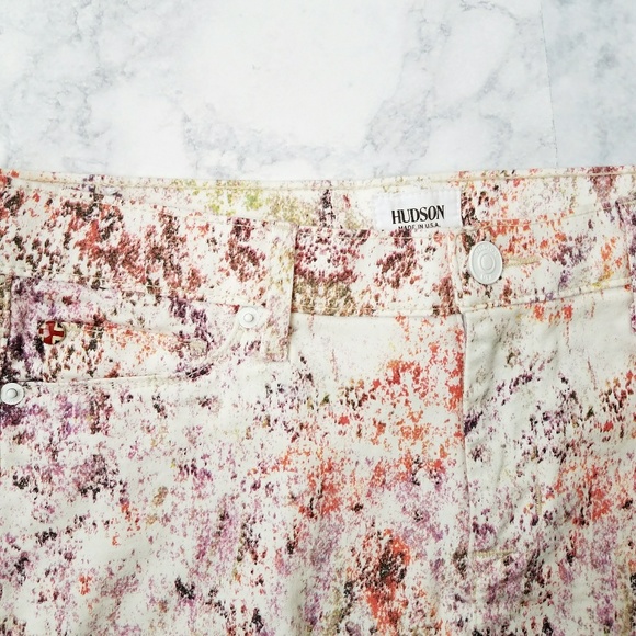 X SOLD X NWT Hudson Amber Frey Hem Shorts - Picture 4 of 7