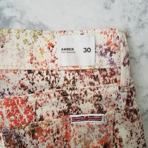 X SOLD X NWT Hudson Amber Frey Hem Shorts - Picture 6 of 7