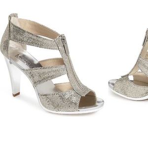 Michael kors high heels. Size 9