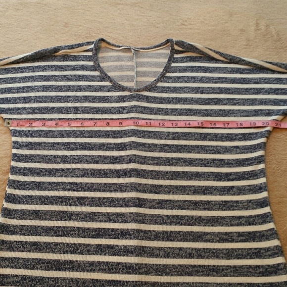 Striped Summer Sweater. Sz. Med. - Picture 4 of 8