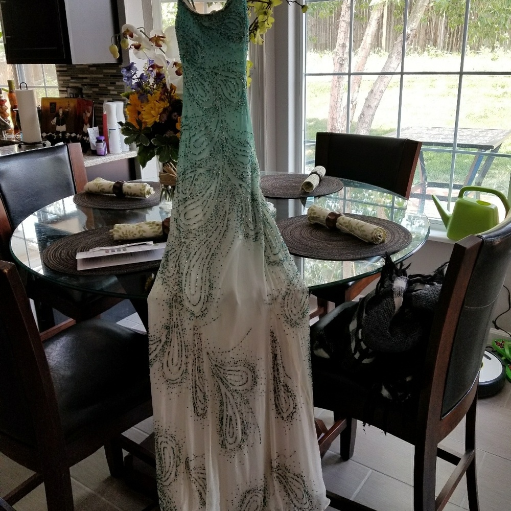 Fancy Cache Prom Dress - Picture 3 of 6