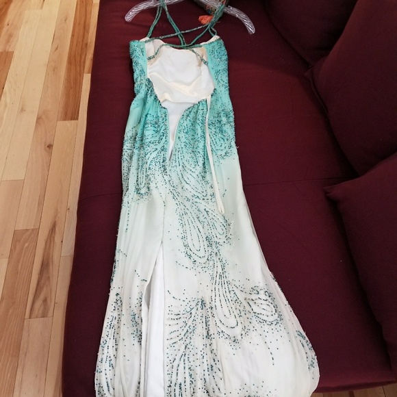 Fancy Cache Prom Dress - Picture 2 of 6