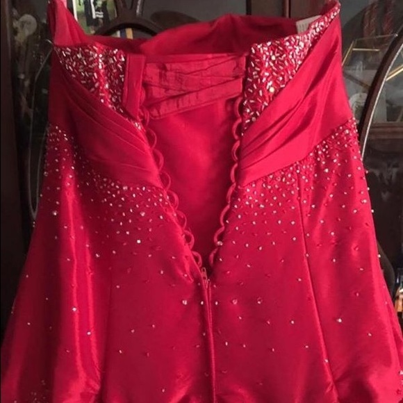 MAGGIE SOTTERO RED BALL GOWN DRESS GREAT FOR THE HOLIDAYS! - Picture 2 of 3
