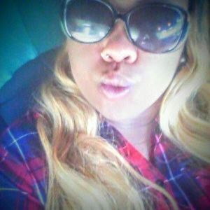 Meet your Posher, Ebony