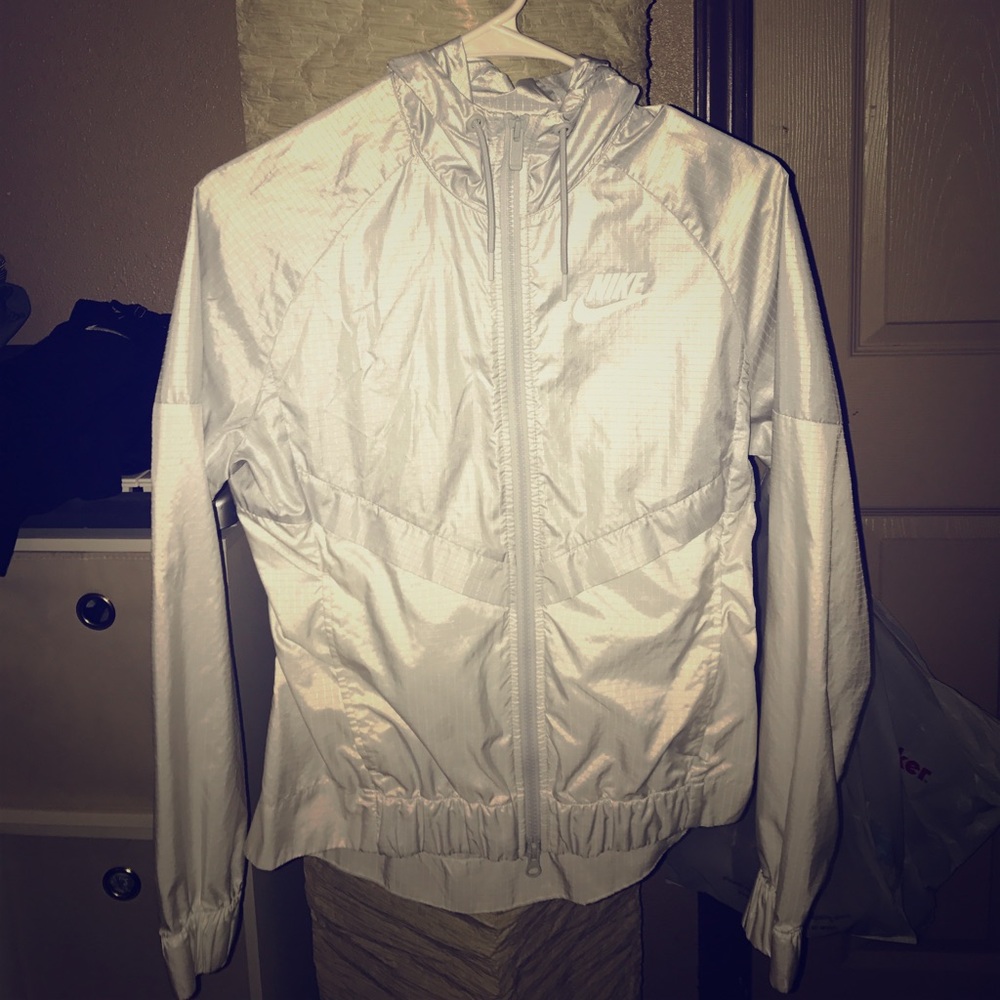Nike wind breaker