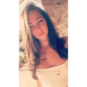 Meet your Posher, Cara