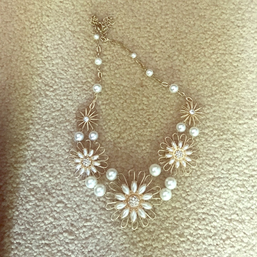 Statement necklace