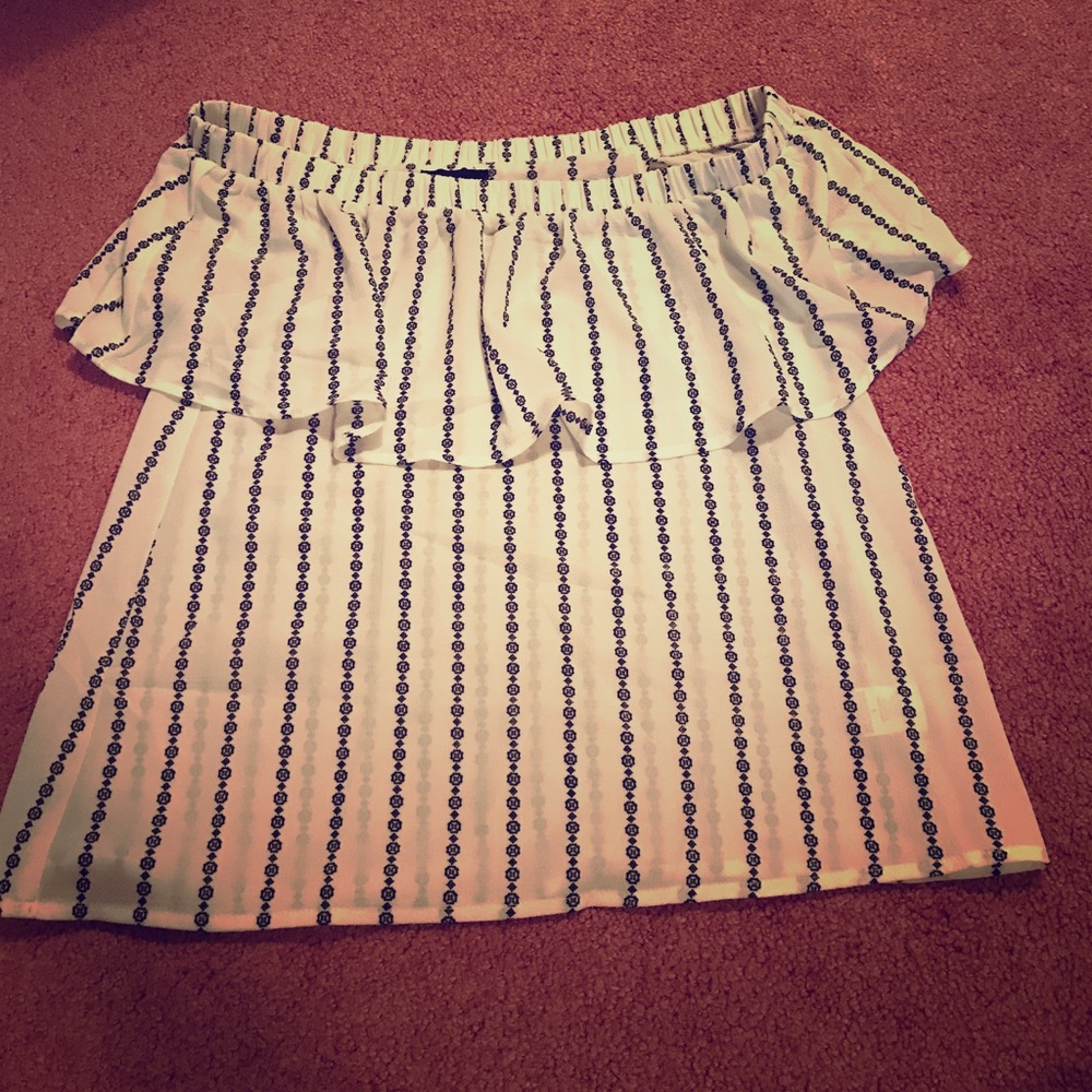 Off the shoulder white and navy blue top!