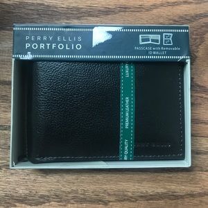 Perry Ellis Leather Wallet