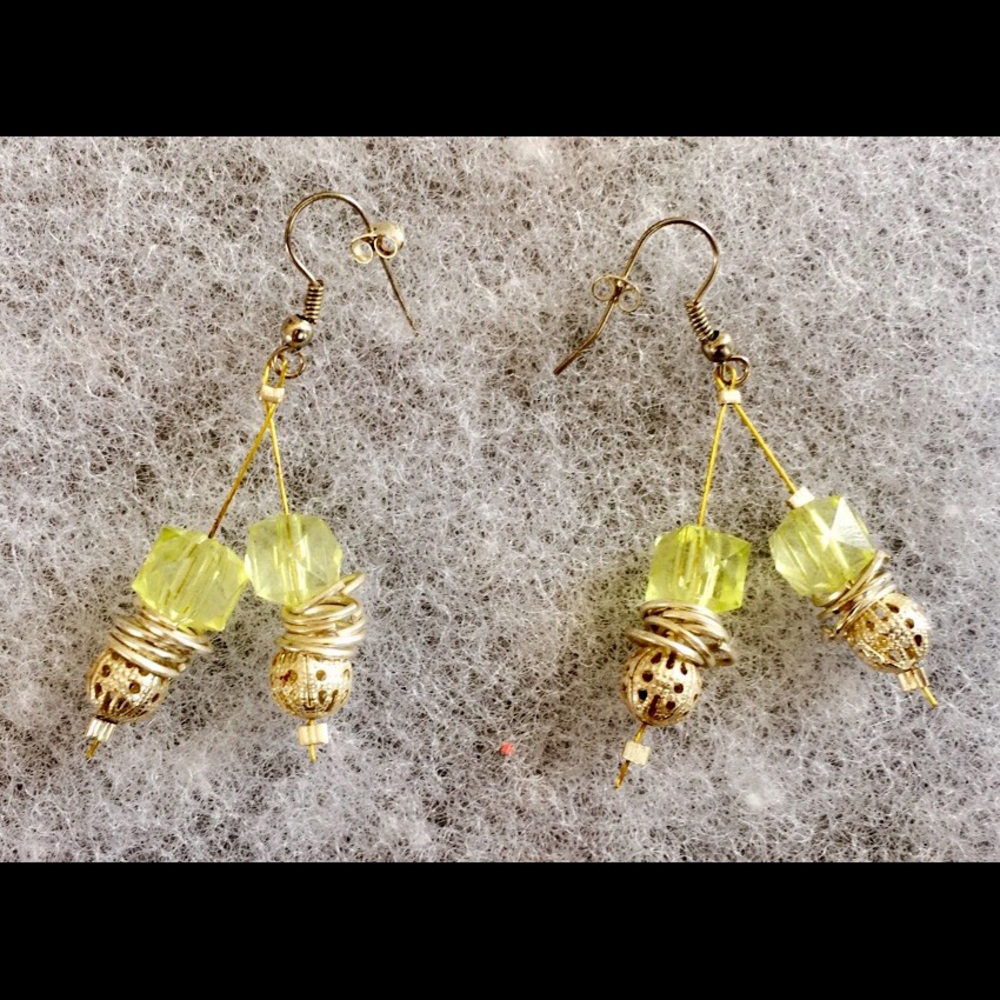 Handmade Peruvian Beaded Earrings, Color Lime
