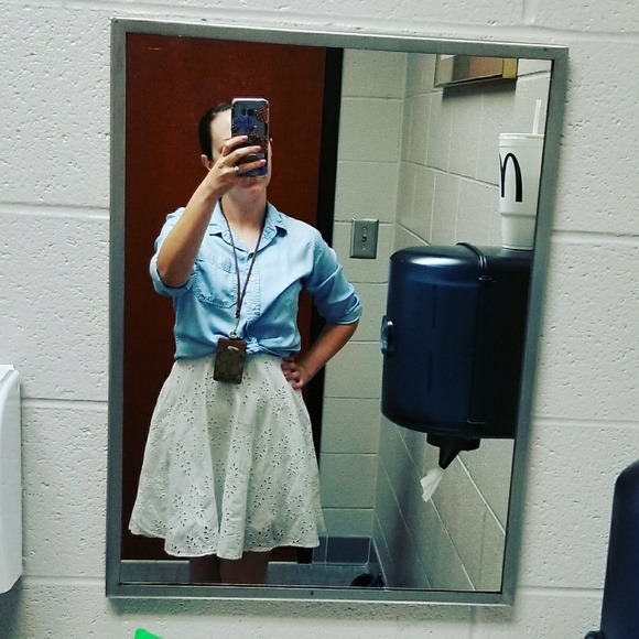 Meet your Posher, Kelsey - Picture 3 of 4