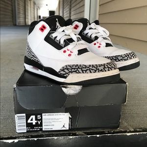 Retro Jordan 3 size 4.5Y