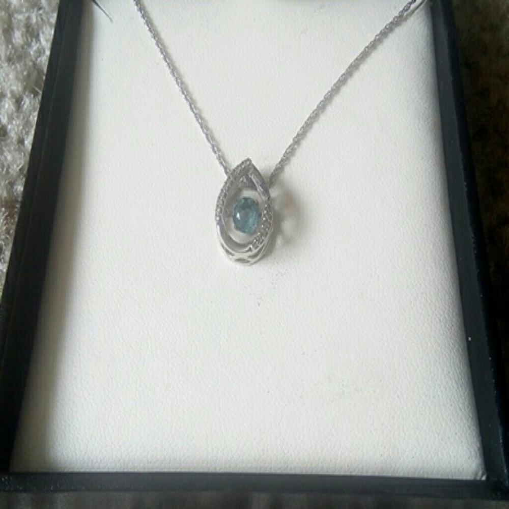Diamond teardrop necklace