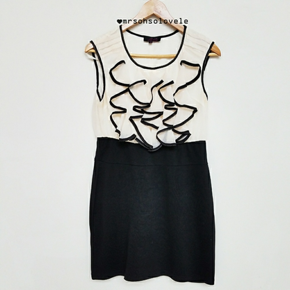 LILA UK Black Ruffle Sleeveless dress US 12