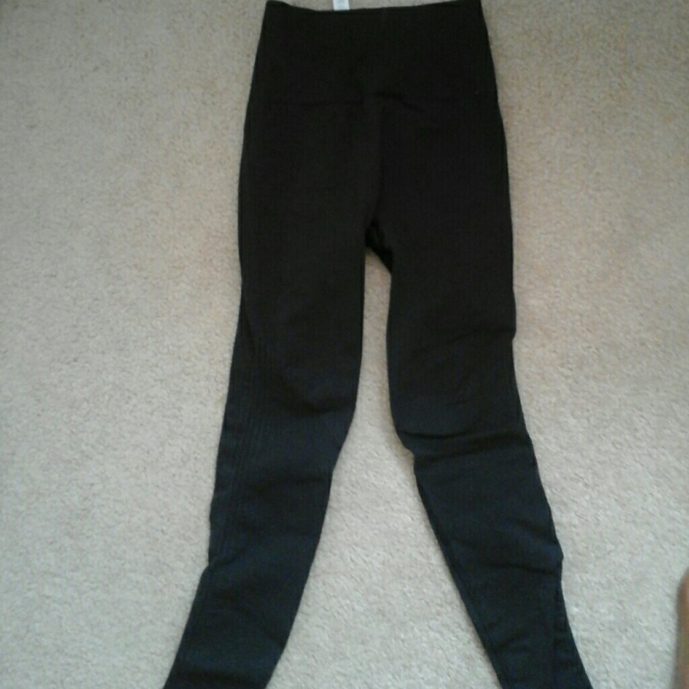 Lululemon black tight legging