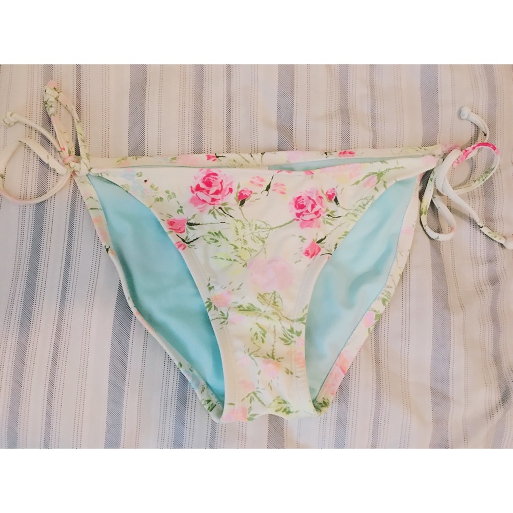 Floral swim bottoms
