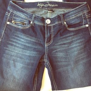 Ariya Jeans size 9/10