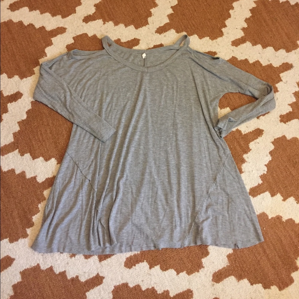 Cold shoulder gray open shoulder top