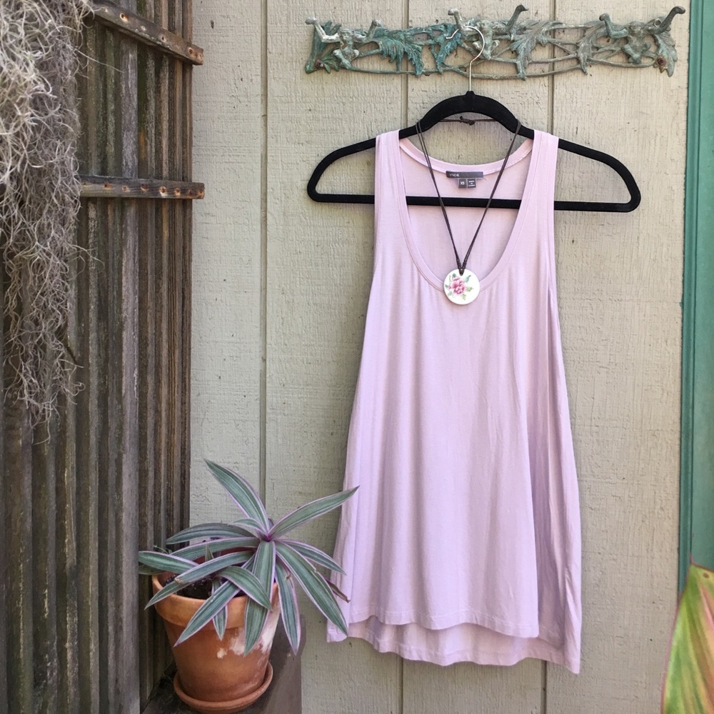 🌸1/2 SOLD🌸 Vince modal top + ceramic necklace 🌸