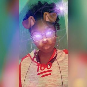 Meet your Posher, Amina