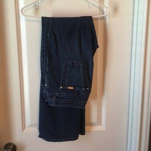 Jennifer Lopez jeans