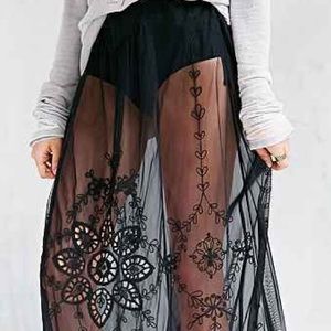 Kimchi Blue Sheer Maxi Ava black Mesh Skirt SZ 0