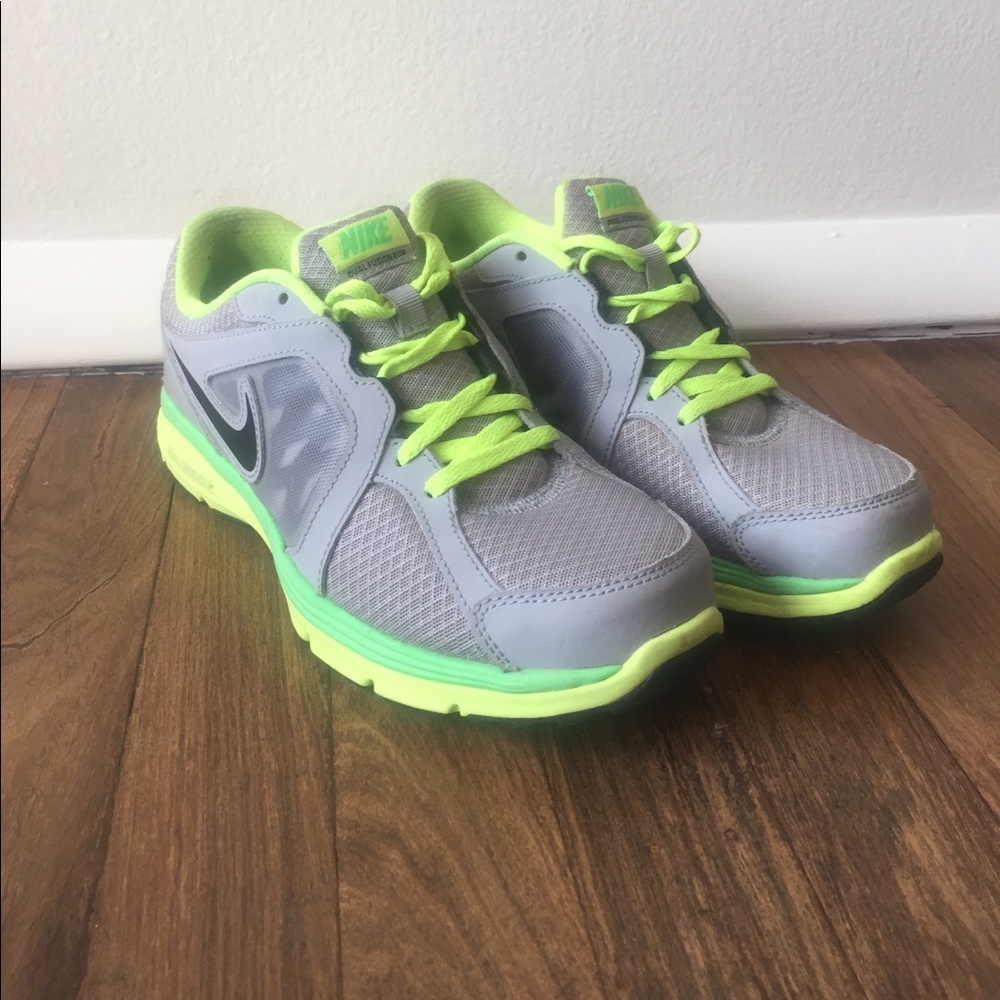 Nike Dual Fusion Running Shoes Size 6.5 Y