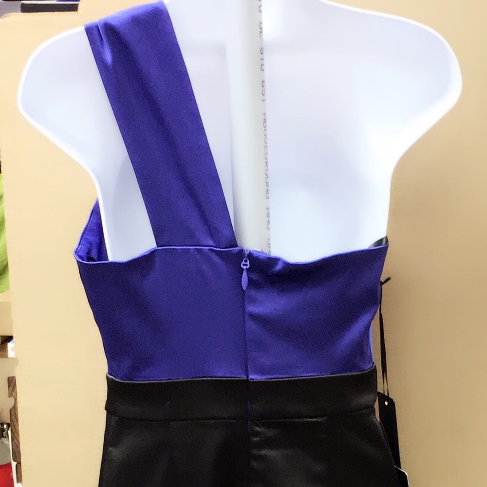 bebe Karen Single Shoulder Dress. Size 4 New - Picture 4 of 5