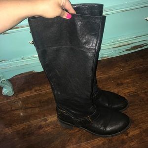 Black naturalizer riding boots!