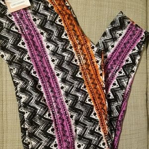 Curvy Leggings from Honey & Lace