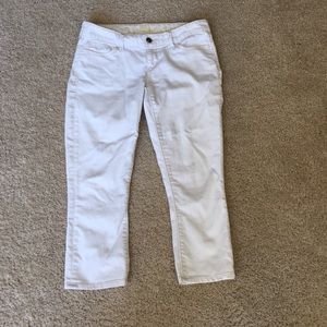 White denim capris pants