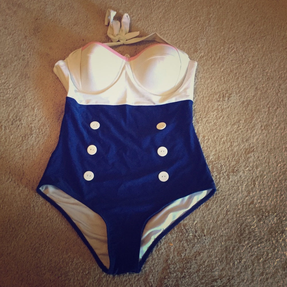One piece swim suit