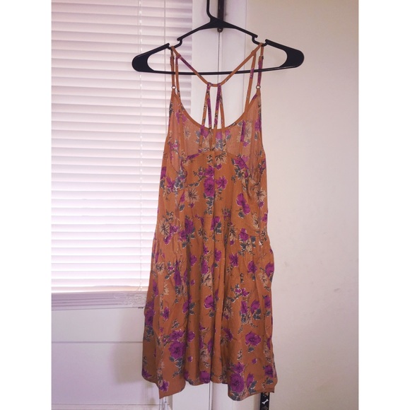 Cute orange floral sundress 🌞 - Picture 2 of 4