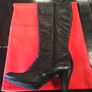 Black Born Crown Leather Mid highheel Boots Sz 8.5