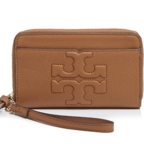 Tory Burch Handbags - 🆕Tory Burch Bombe-T Smartphone Wristlet in Bark.