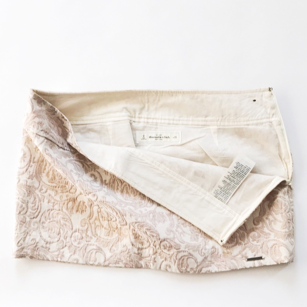 Abercrombie & Fitch mini skirt - Picture 2 of 3