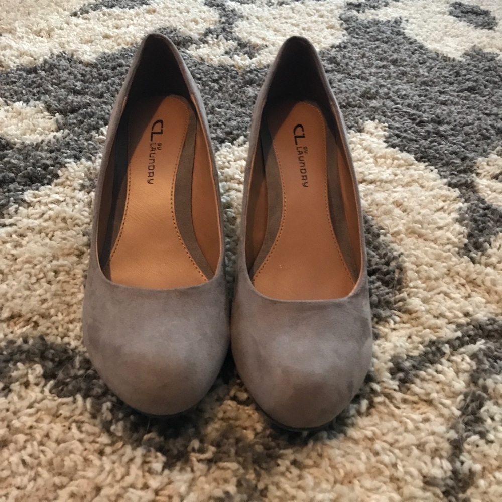 Chinese Laundry faux-suede wedges