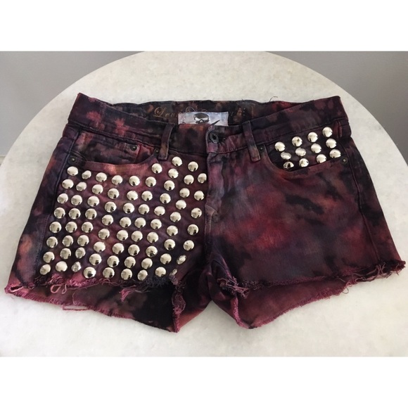 Authentic Levi's Shorts - Picture 1 of 6