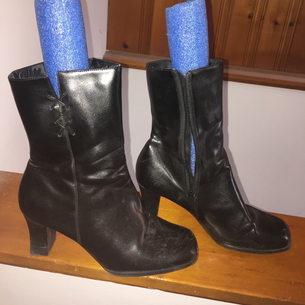 Lifestride Low Black Boots