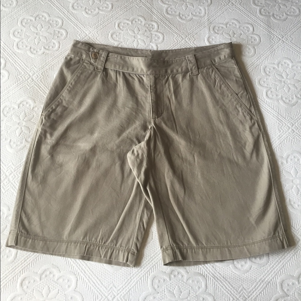 The North Face - Women's Khaki Bermuda Shorts
