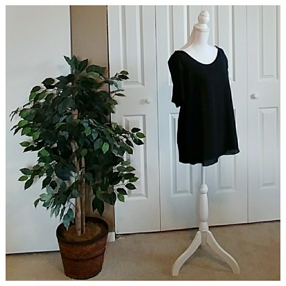 Gently worn! Loft short sleeve shirt