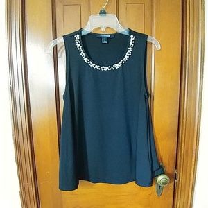 Sleeveless Pearl neck Blouse