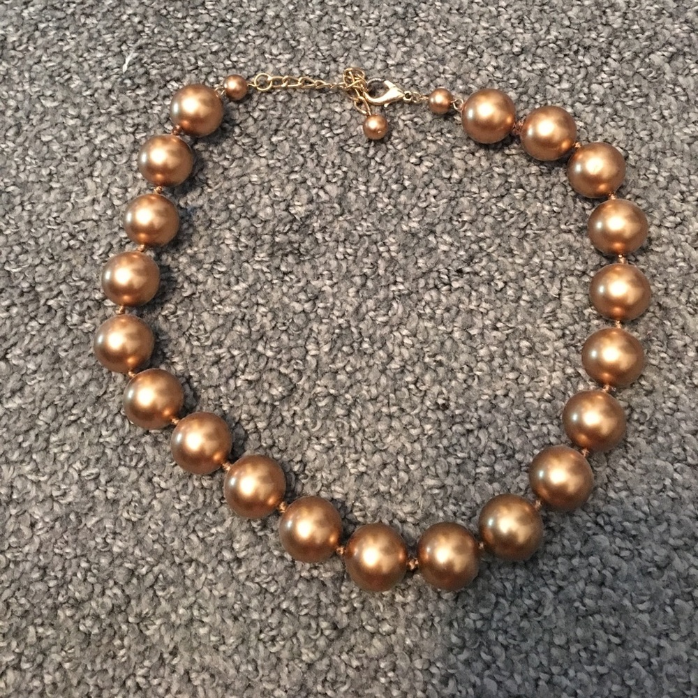 Gold beaded necklace!