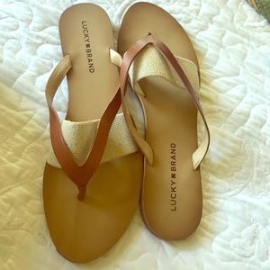 Lucky brand flip flop sandal