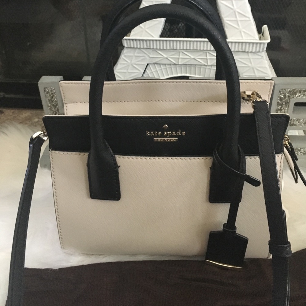 Authentic Kate spade ♠️ mini croosbody